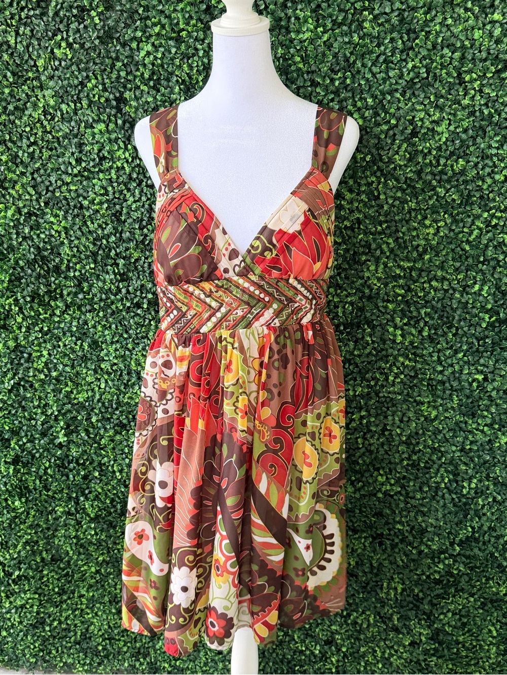 XOXO Brown Multi-Color Floral V-Neck padded cup Mini Dress 70s style hippie